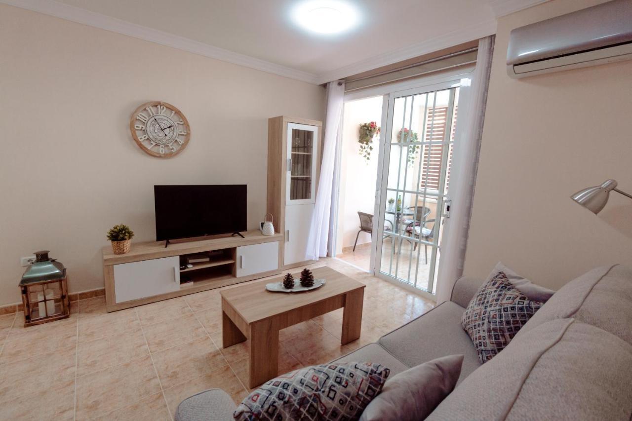 Apto Ache, Acogedor De 66 M Con Terraza, Aire Acondicionado Y Parking Privado Gratuito Los Abrigos
